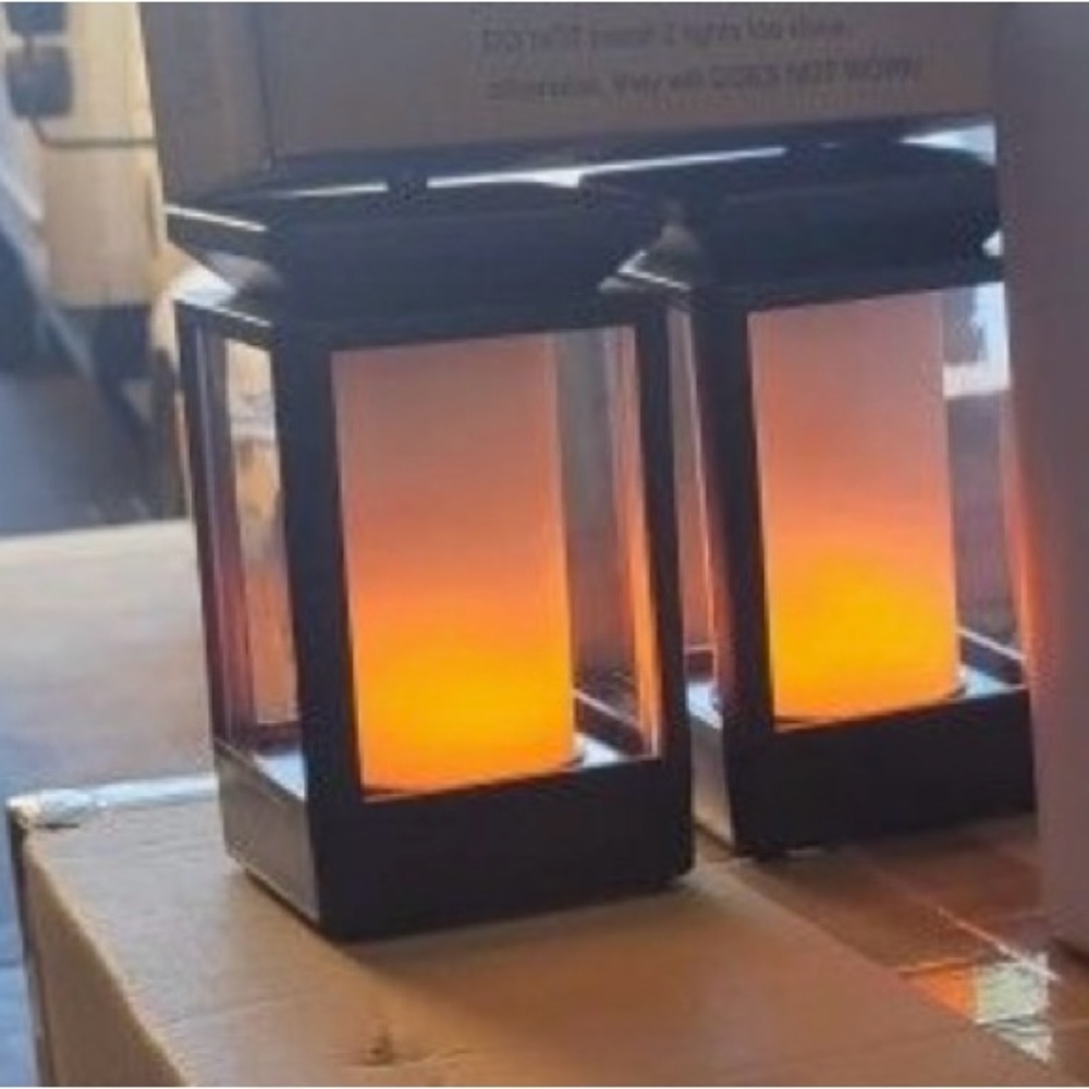 Solar lanterns - Picture 3 of 3